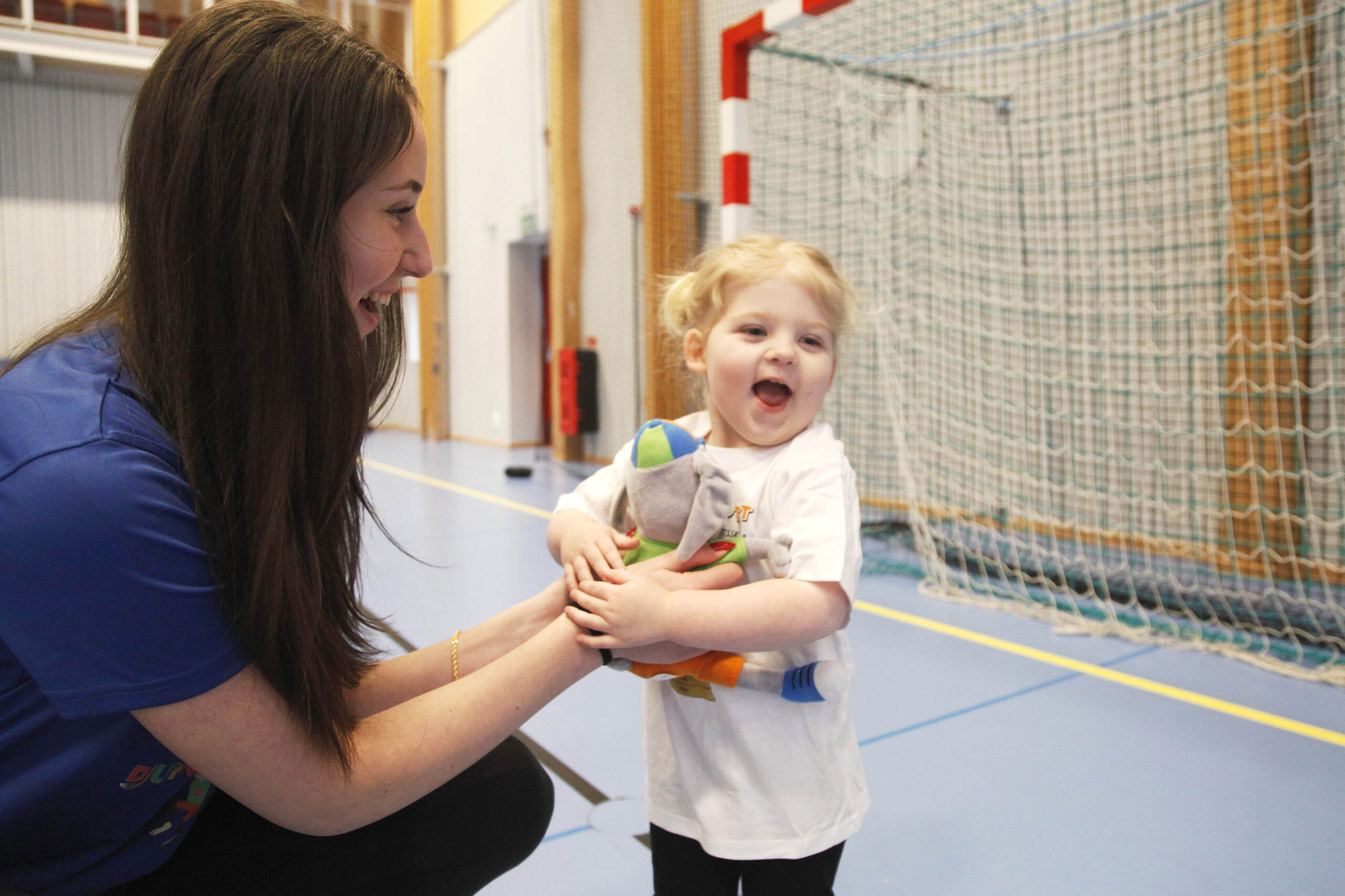 ledare med glatt barn